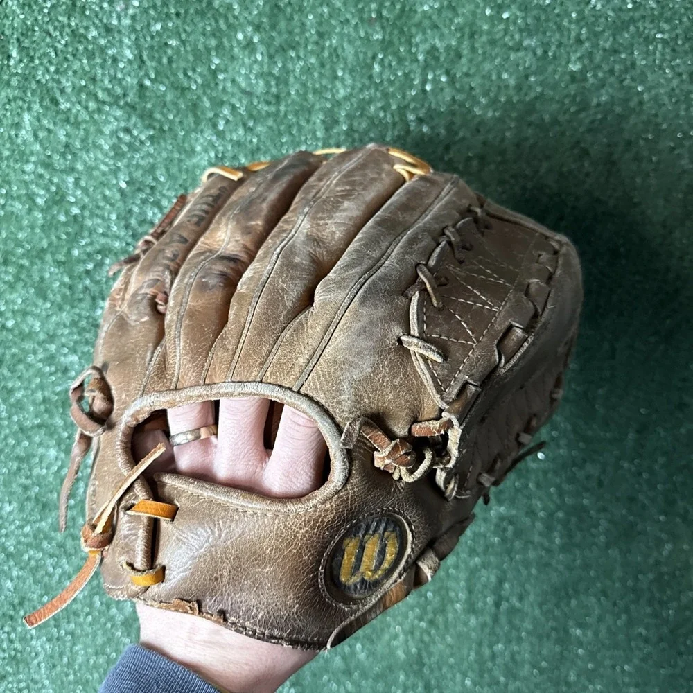 Vintage Wilson THE A2000 XL Leather Baseball Glove Dual Hinge RHT Made in Japan - Picture 2 of 11